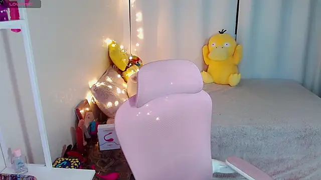 Snapshot of mily_milk_ chatting on 12-07-24, 06:43 mily milk online show from 12-07-24, 06:43