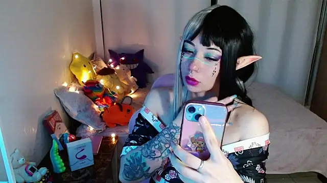 Snapshot of mily_milk_ chatting on 03-03-25, 07:32 mily milk online show from 03-03-25, 07:32
