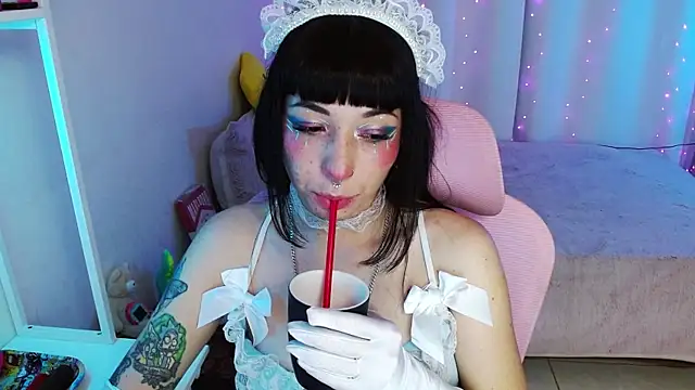 Snapshot of mily_milk_ chatting on 03-19-25, 07:51 mily milk online show from 03-19-25, 07:51