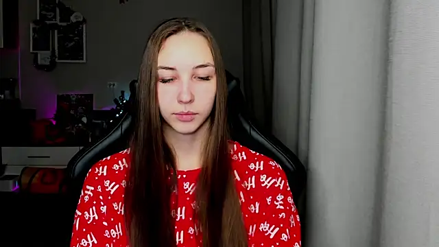 Snapshot of Sm0ly chatting on 01-14-26, 02:39 Sm0ly online show from 01-14-26, 02:39