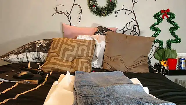 FRUITOFEDEN01 online show from 12-24-24, 03:27