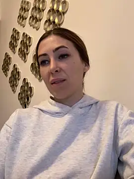 RaquelleDevon online show from 03-06-25, 04:17