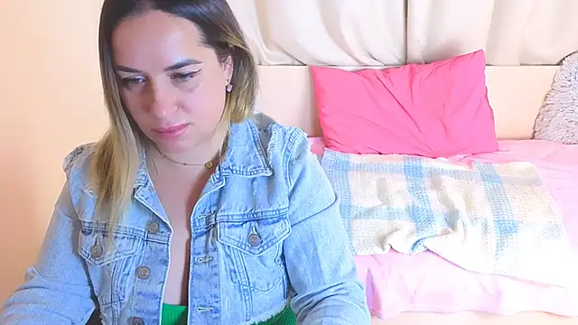 Snapshot of MilenaMiler_X chatting on 02-26-26, 08:52 MilenaMiler X online show from 02-26-26, 08:52