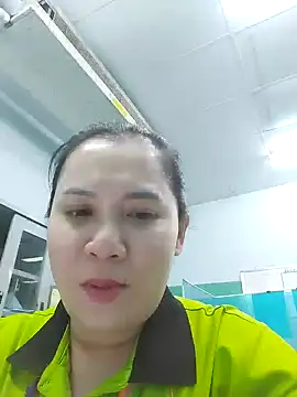 Snapshot of Benlla2802 chatting on 12-05-24, 05:28 Benlla2802 online show from 12-05-24, 05:28