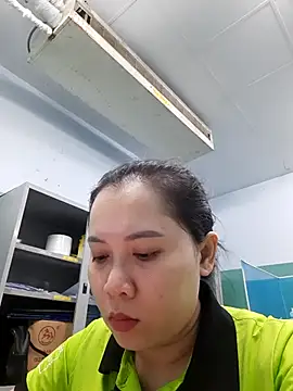 Snapshot of Benlla2802 chatting on 12-06-24, 09:02 Benlla2802 online show from 12-06-24, 09:02