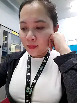 Snapshot of Benlla2802 chatting on 12-13-24, 04:16 Benlla2802 online show from 12-13-24, 04:16