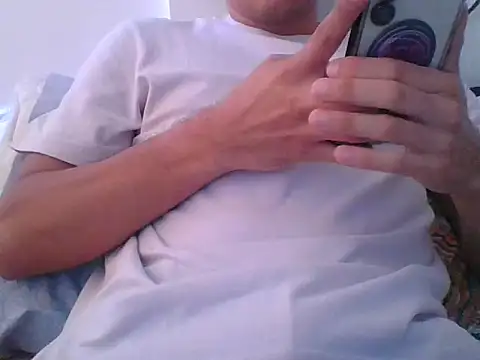 Snapshot of Juan2323hot chatting on 10-10-25, 08:08 Juan2323hot online show from 10-10-25, 08:08