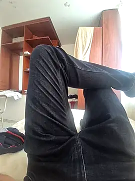 Snapshot of Juan2323hot chatting on 10-29-25, 05:47 Juan2323hot online show from 10-29-25, 05:47