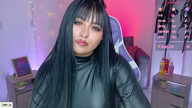 Snapshot of Miss_scarllet_ chatting on 07-28-26, 03:21 Miss scarllet online show from 07-28-26, 03:21