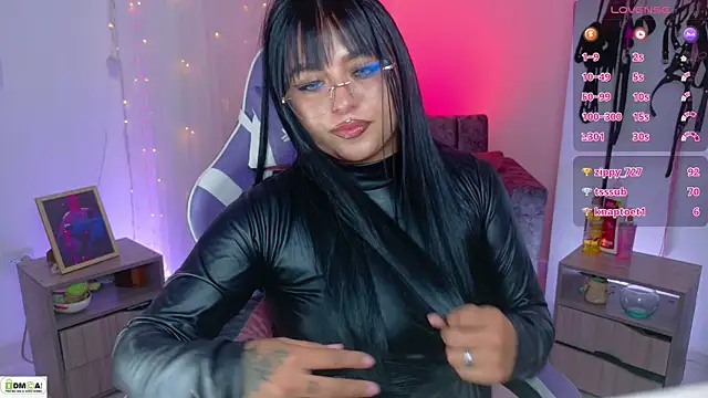 Snapshot of Miss_scarllet_ chatting on 07-28-26, 06:20 Miss scarllet online show from 07-28-26, 06:20