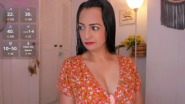 anaruiz  online show from 06-15-26, 05:37
