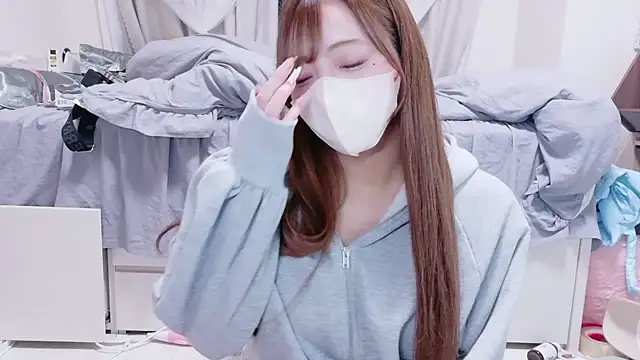 Snapshot of _chanMOMO_ chatting on 09-30-25, 04:12 chanMOMO online show from 09-30-25, 04:12