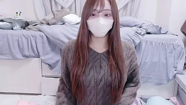 Snapshot of _chanMOMO_ chatting on 11-01-25, 12:40 chanMOMO online show from 11-01-25, 12:40