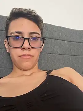 Snapshot of Cutie_Shy_ chatting on 02-20-26, 04:51 Cutie Shy online show from 02-20-26, 04:51