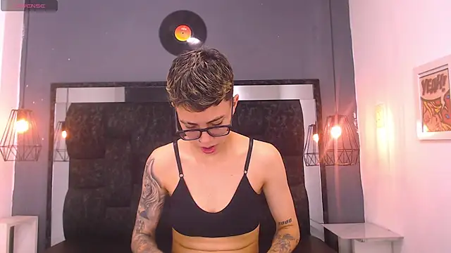 Snapshot of Cutie_Shy_ chatting on 02-21-26, 02:29 Cutie Shy online show from 02-21-26, 02:29