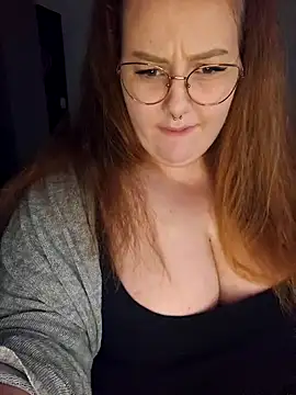 Snapshot of _Julie_x chatting on 12-19-24, 04:46 Julie x online show from 12-19-24, 04:46