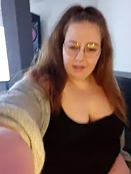 Snapshot of _Julie_x chatting on 02-19-25, 02:34 Julie x online show from 02-19-25, 02:34