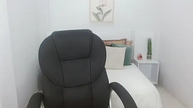 Snapshot of liseth_fox chatting on 01-31-25, 03:11 liseth fox online show from 01-31-25, 03:11