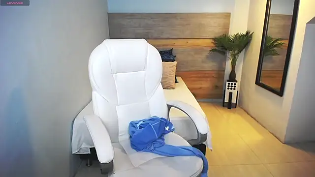 Snapshot of liseth_fox chatting on 02-08-25, 06:22 liseth fox online show from 02-08-25, 06:22