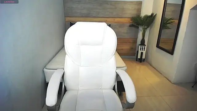 Snapshot of liseth_fox chatting on 02-28-25, 06:52 liseth fox online show from 02-28-25, 06:52