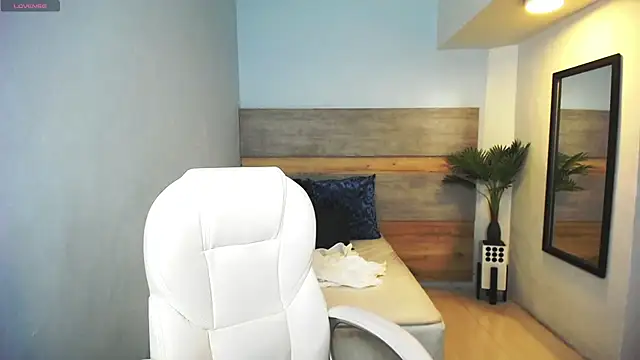 Snapshot of liseth_fox chatting on 03-12-25, 07:38 liseth fox online show from 03-12-25, 07:38