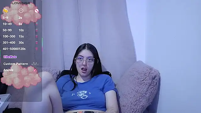 lessliee22  online show from 07-24-26, 03:04