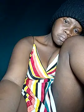 Snapshot of smartdollie chatting on 09-11-25, 01:06 smartdollie online show from 09-11-25, 01:06