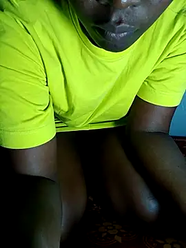 Snapshot of smartdollie chatting on 09-16-25, 04:02 smartdollie online show from 09-16-25, 04:02