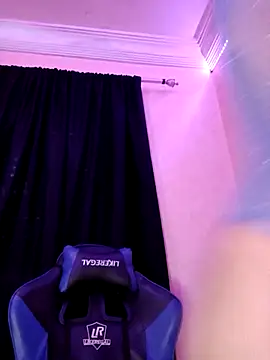 ---sophia--- online show from 10-13-25, 12:27