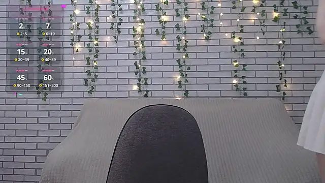 Snapshot of EmiliaDuchess chatting on 02-27-25, 06:18 EmiliaDuchess online show from 02-27-25, 06:18