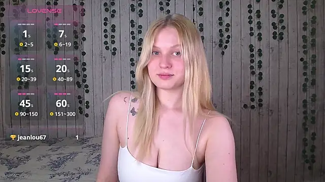Snapshot of EmiliaDuchess chatting on 01-09-26, 03:59 EmiliaDuchess online show from 01-09-26, 03:59
