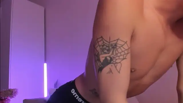 agelandreww online show from 10-24-25, 04:03