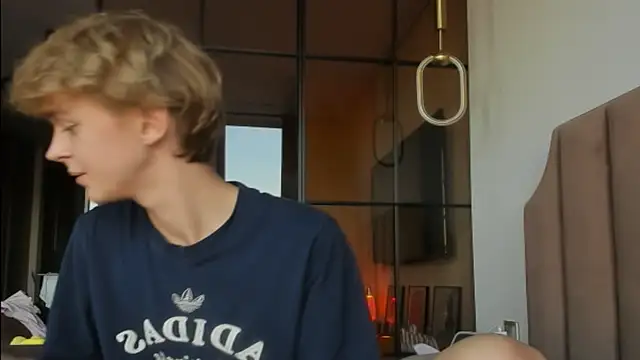 agelandreww online show from 04-28-26, 04:01