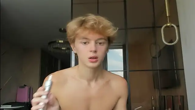 agelandreww online show from 06-18-26, 10:41