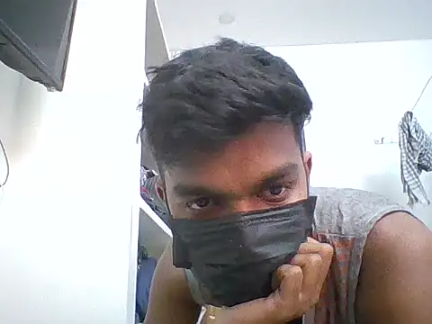 Snapshot of Bangalore_boy29 chatting on 11-17-25, 06:52 Bangalore boy29 online show from 11-17-25, 06:52