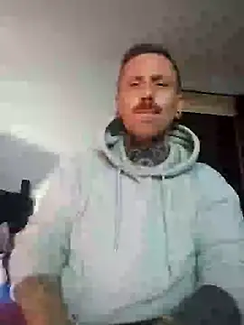 Snapshot of Schabernack1990 chatting on 10-15-25, 09:48 Schabernack1990 online show from 10-15-25, 09:48