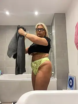 Snapshot of Arabellalee23 chatting on 12-27-24, 10:05 Arabellalee23 online show from 12-27-24, 10:05