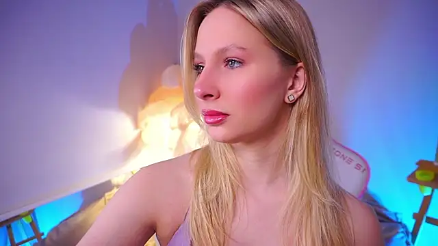 Snapshot of AnnLevine chatting on 02-04-26, 01:28 AnnLevine online show from 02-04-26, 01:28