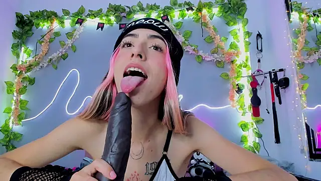 YouliteSllut2 online show from 01-23-25, 02:55