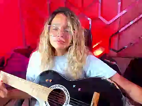 Snapshot of Olivia_Fox69 chatting on 02-27-25, 06:40 Olivia Fox69 online show from 02-27-25, 06:40