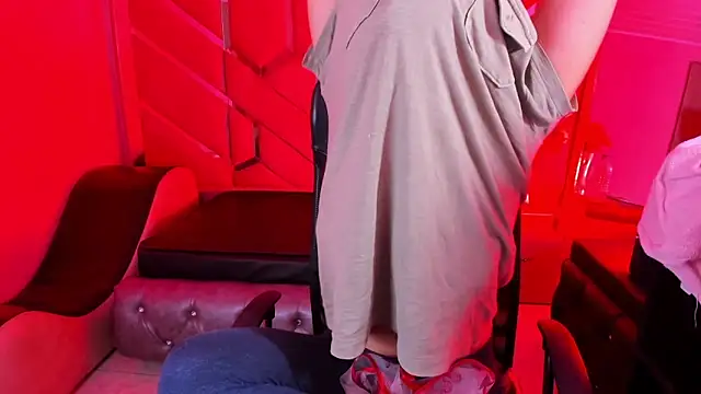 Snapshot of Olivia_Fox69 chatting on 02-02-26, 05:06 Olivia Fox69 online show from 02-02-26, 05:06