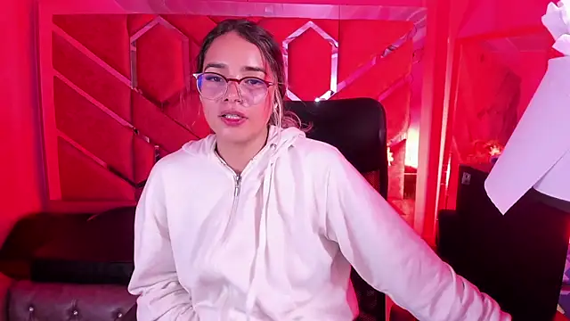 Snapshot of Olivia_Fox69 chatting on 03-03-26, 03:12 Olivia Fox69 online show from 03-03-26, 03:12