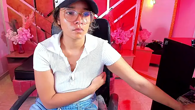 Olivia Fox69 online show from 06-28-26, 04:29