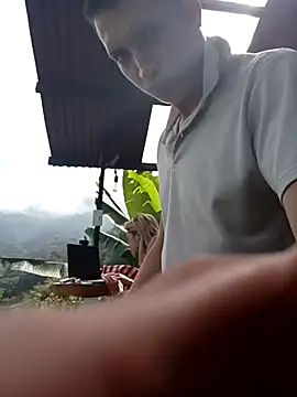 Snapshot of parejacaliente20154 chatting on 02-14-25, 02:12 parejacaliente20154 online show from 02-14-25, 02:12