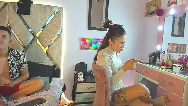 Snapshot of parejacaliente20154 chatting on 11-13-25, 12:37 parejacaliente20154 online show from 11-13-25, 12:37