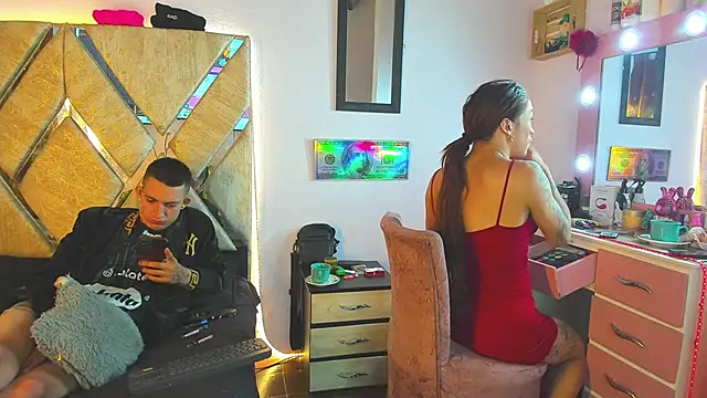 Snapshot of parejacaliente20154 chatting on 11-14-25, 09:08 parejacaliente20154 online show from 11-14-25, 09:08