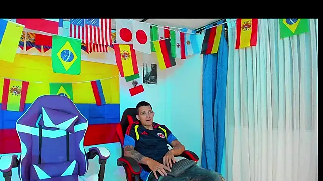 parejacaliente20154 online show from 07-01-26, 02:02
