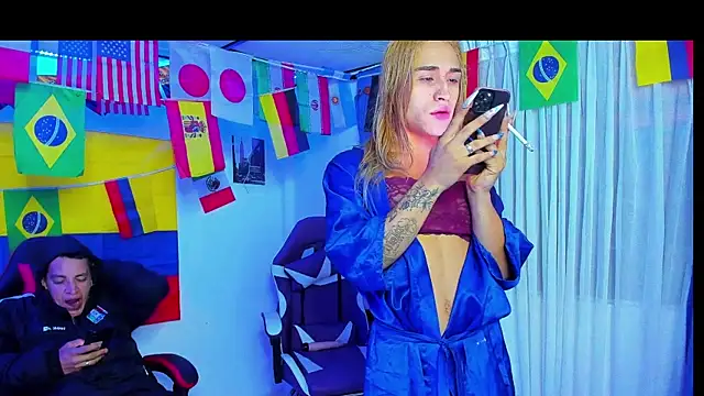 parejacaliente20154 online show from 07-05-26, 10:33