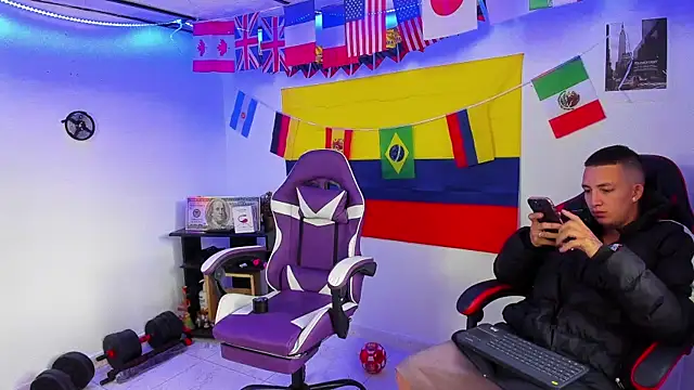 parejacaliente20154 online show from 07-11-26, 11:02