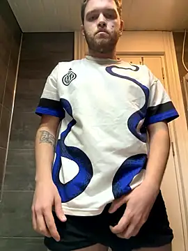 Snapshot of Franso13 chatting on 01-12-26, 08:47 Franso13 online show from 01-12-26, 08:47